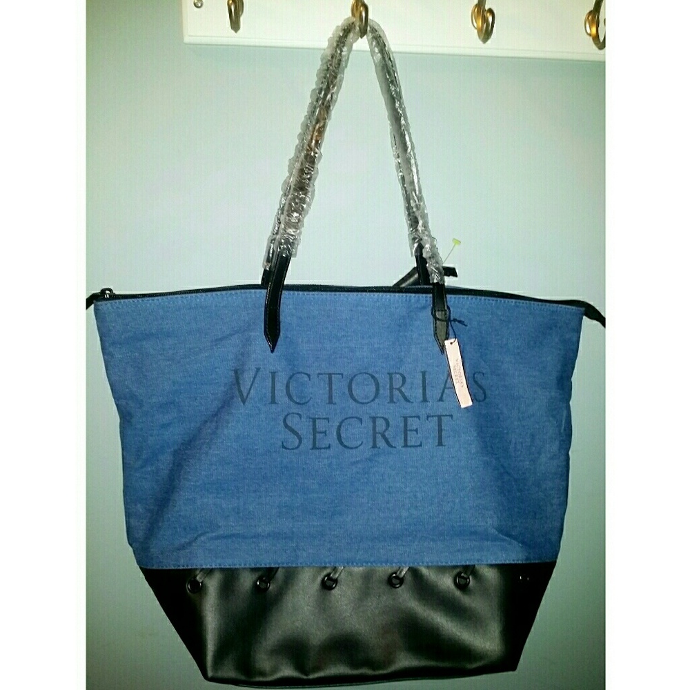 Victoria's Secret Weekender W / Case NWT